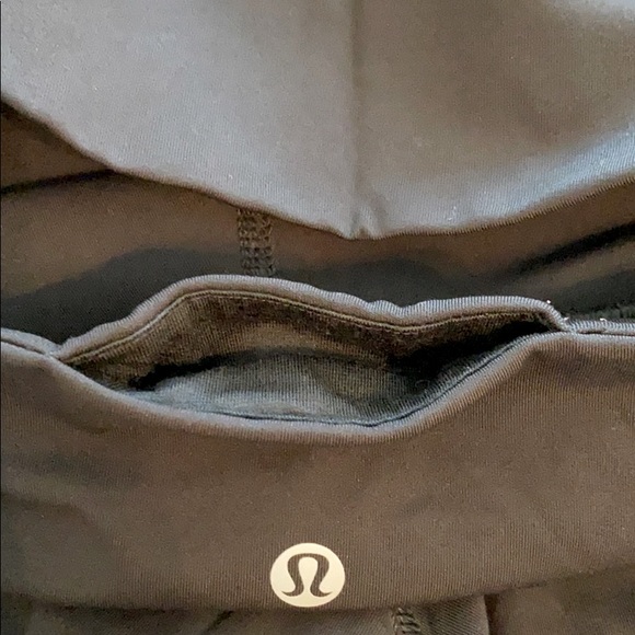 Lululemon Mesh Side leggings - Picture 3 of 4